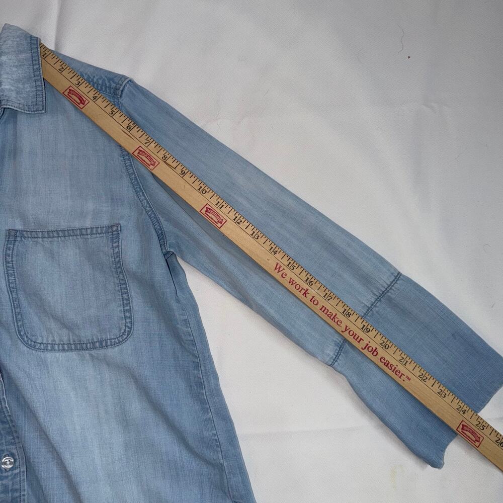 Bella Doll Lightweight Denim Soft Blue Button Up Long Sleeve Size Small - Picture 9 of 11